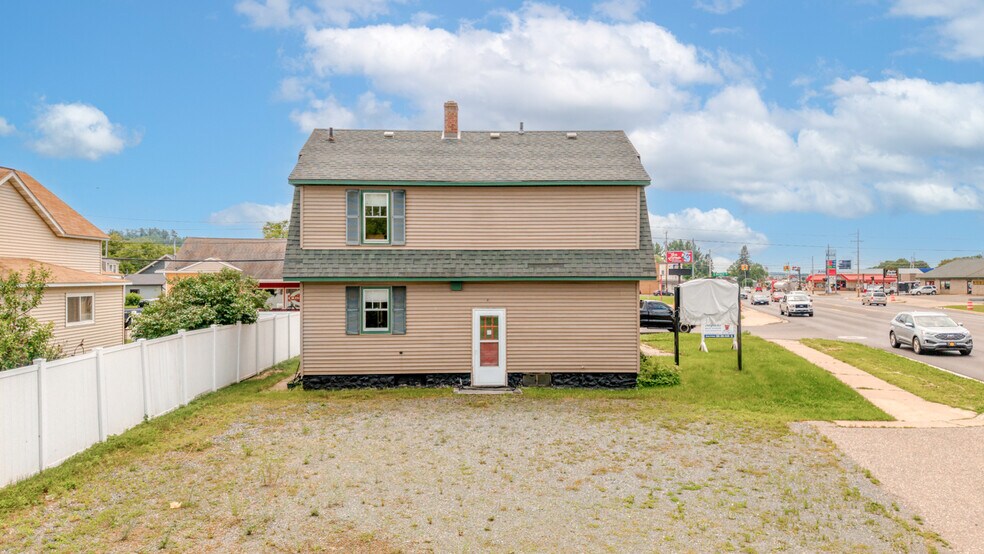 More Photos Of 212 E Margaret St, Iron Mountain Office For Sale