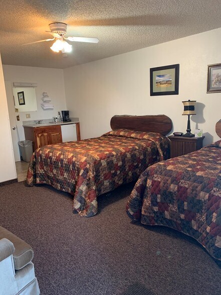 More Photos Of 62271 CA-299, Cedarville Hotel For Sale
