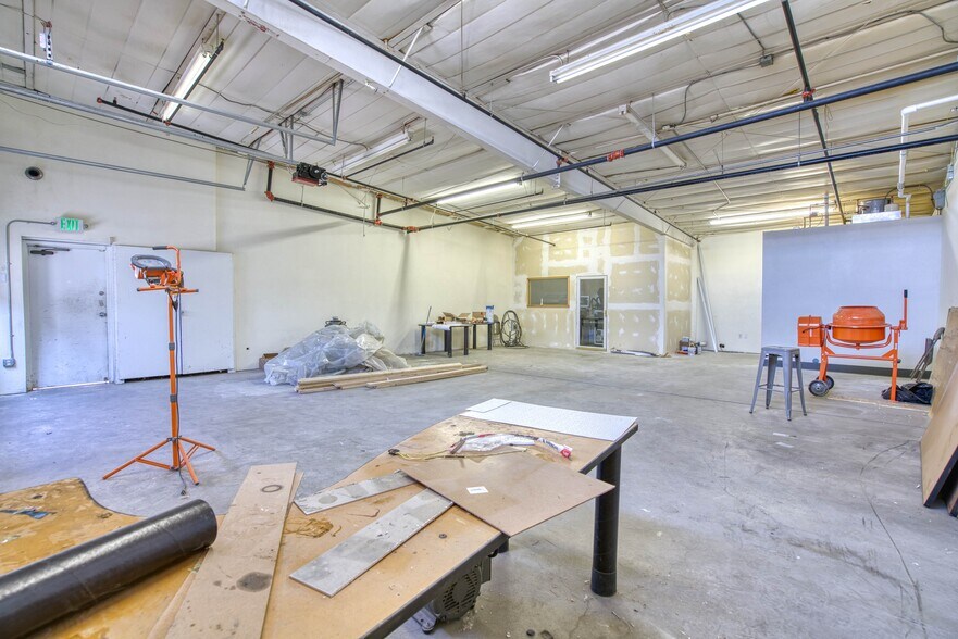 More Photos Of 4571 N Broadway St, Boulder Warehouse For Sale