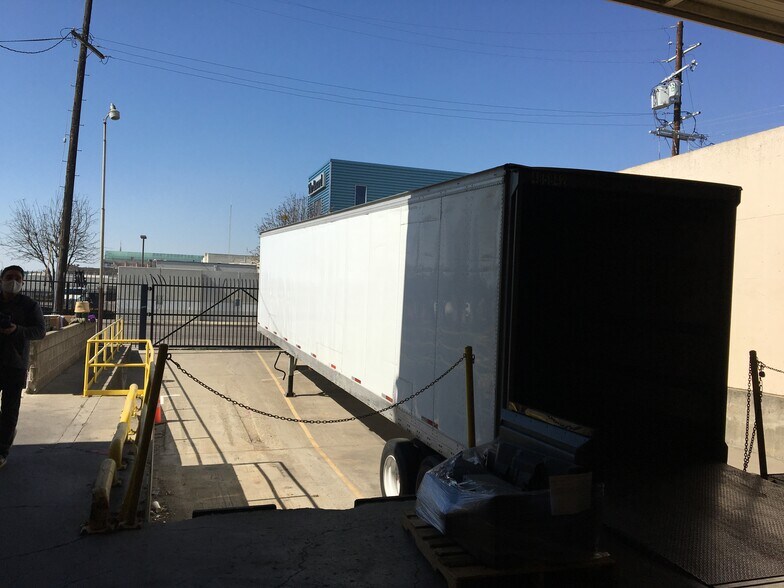 More Photos Of 129 S Grant St, Stockton Warehouse For Sale