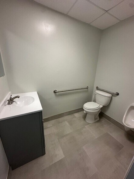 More Photos Of 2755 Vista Pky, West Palm Beach Coworking Space