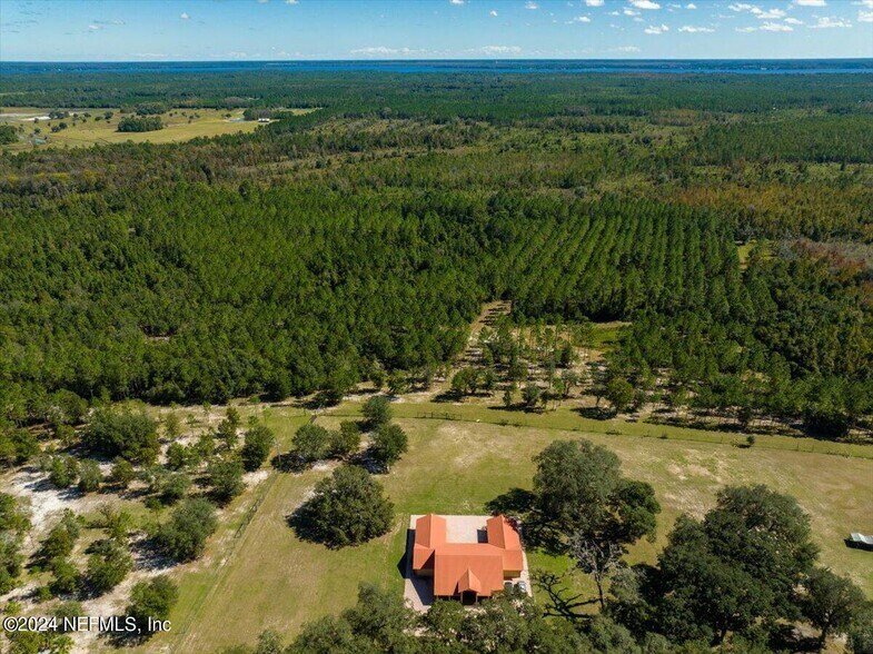 More Photos Of 258 Bostwick Cemetery Rd, Palatka Lodge Meeting Hall For Sale