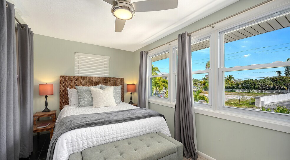 More Photos Of 5610 AVENIDA DEL MARE, Sarasota Specialty For Sale