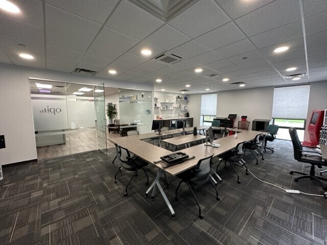 More Photos Of 9 Beaver Brook Rd, Littleton Research And Development For Lease