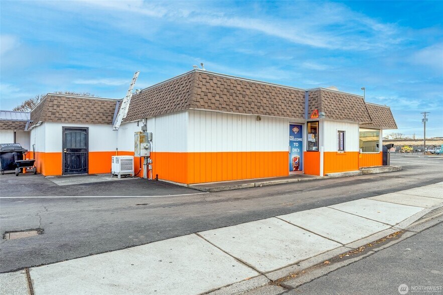 More Photos Of 805 Basin St NW, Ephrata Specialty For Sale