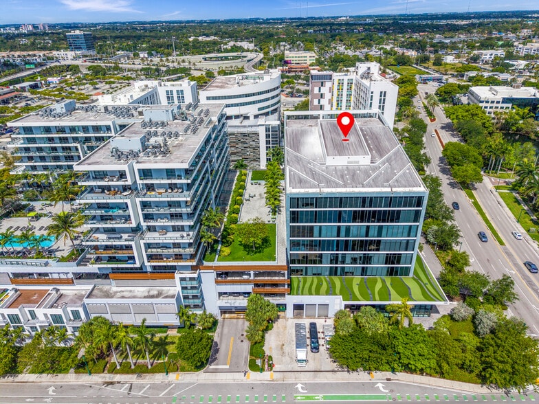 More Photos Of 2920-2950 NE 207th St, Aventura Unknown For Lease