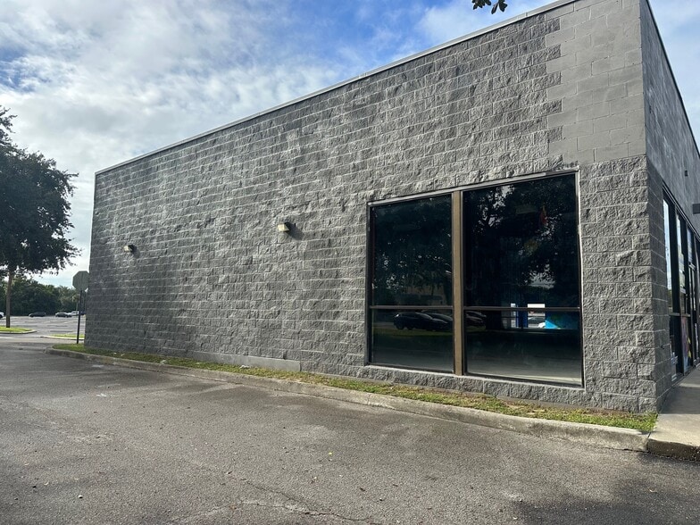 More Photos Of 1415 Dr Martin Luther King Jr Blvd, Leesburg Freestanding For Sale