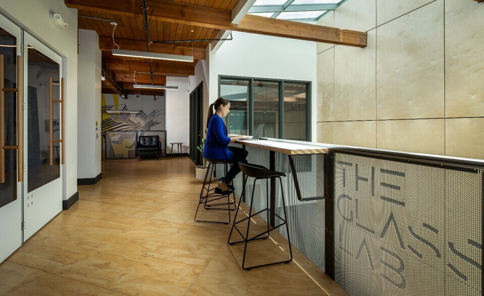 More Photos Of 350 SE Mill St, Portland Office For Lease