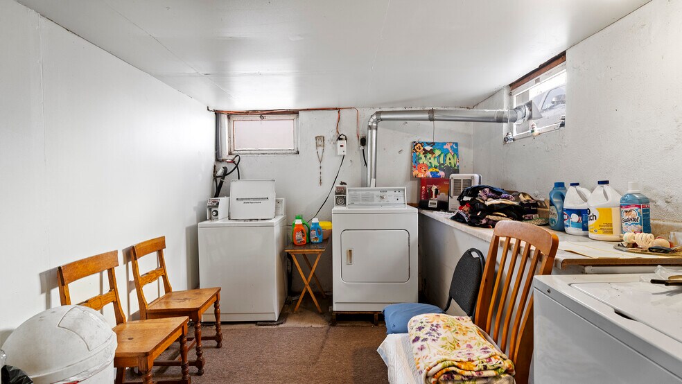 More Photos Of 124 Waterman Ave, East Providence Apartments For Sale