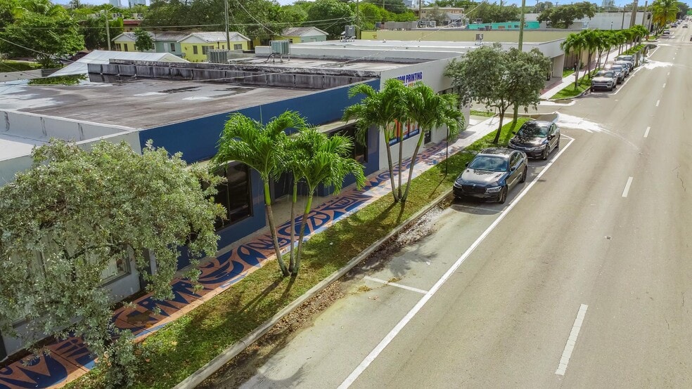 More Photos Of 721-723 S 21st Ave, Hollywood Distribution For Lease