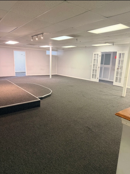 More Photos Of 6254 Memorial Dr, Stone Mountain Storefront Retail Office For Lease