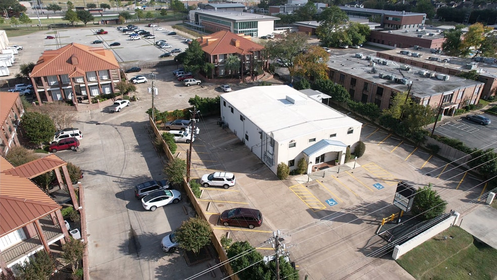 Primary Photo Of 1446 Campbell Rd, Houston Medical For Lease