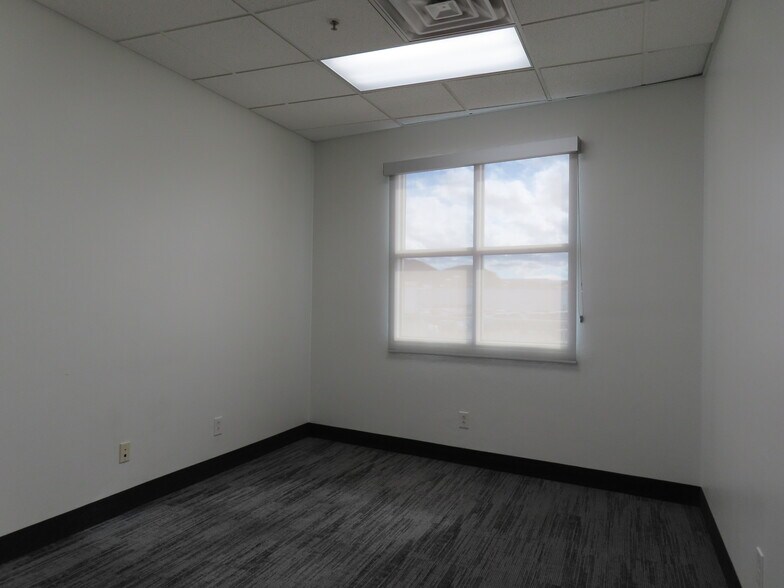 More Photos Of 163 W 1600 S, Saint George Office For Lease