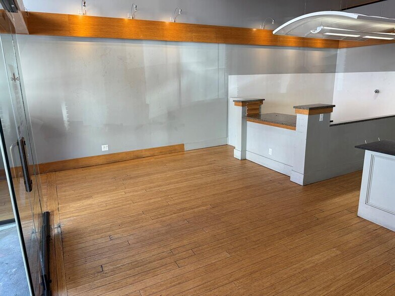 More Photos Of 108 E Jackson St, Thomasville Loft Creative Space For Sale