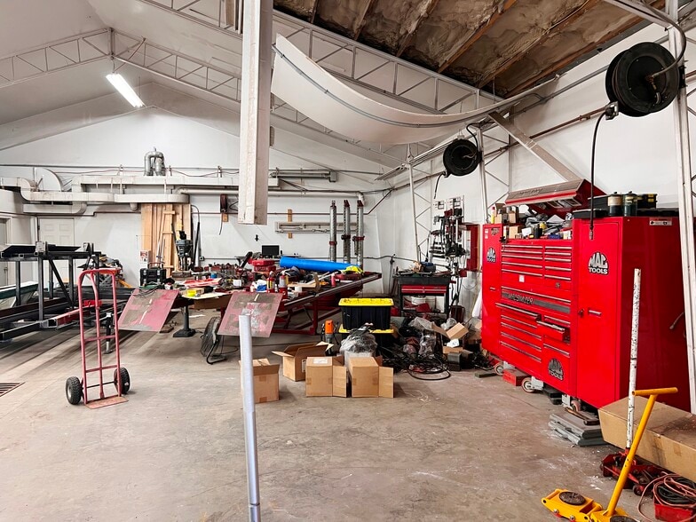 More Photos Of 7300 MN-6, Remer Auto Repair For Sale