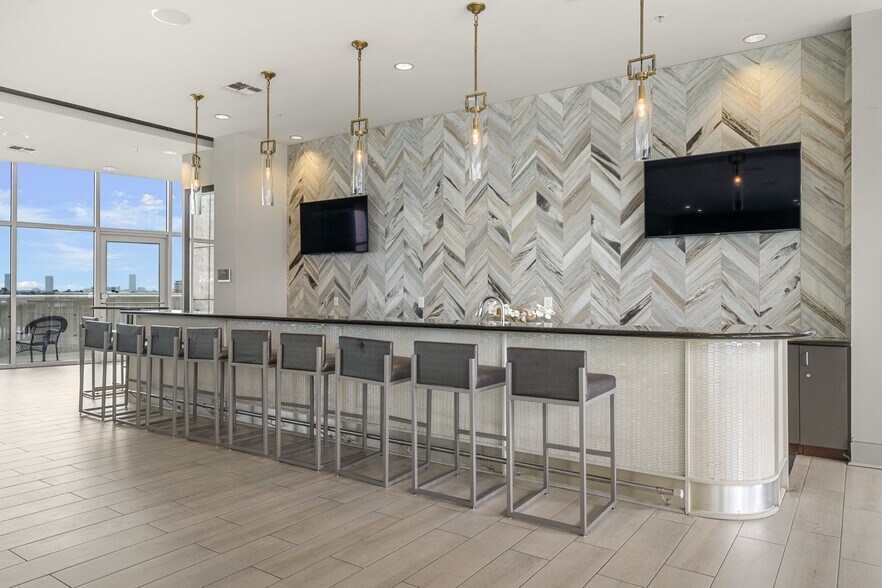 More Photos Of 5927 Almeda Rd, Houston Apartments For Lease