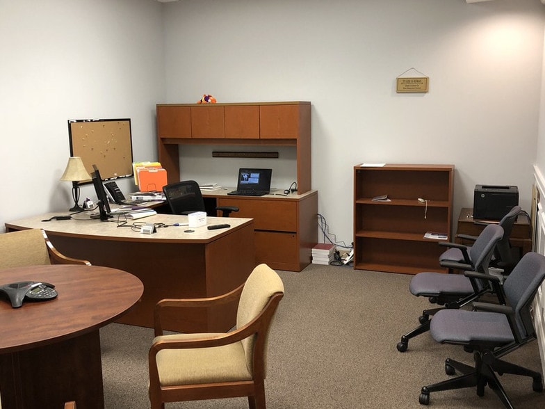 More Photos Of 3206-3212 Parkside Center Cir, Tampa Medical For Sale