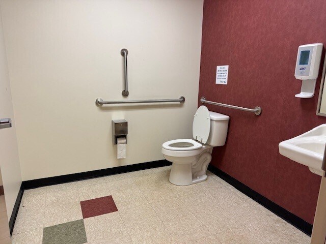 More Photos Of 477 McLaws Cir, Williamsburg Office For Lease