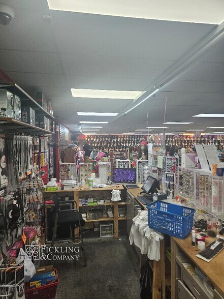 More Photos Of 3627 Mercer University Dr, Macon-Bibb Freestanding For Lease