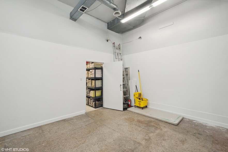 More Photos Of 1254 N Milwaukee Ave, Chicago General Retail For Sale