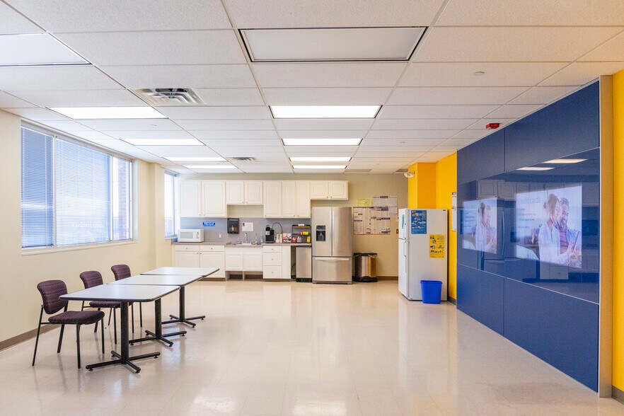 More Photos Of 15901 Frederick Rd, Rockville Office For Sale