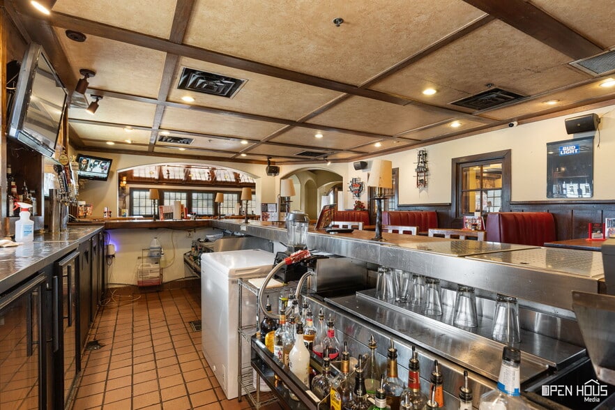 More Photos Of 4330 Kell Blvd, Wichita Falls Restaurant For Sale