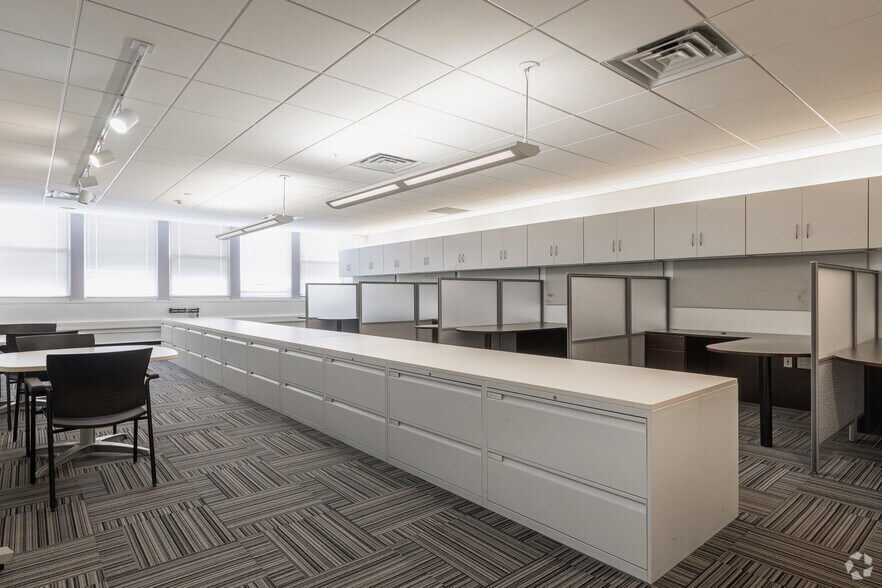 More Photos Of 60 Hempstead Ave, West Hempstead Coworking Space