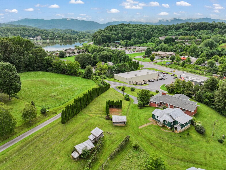 More Photos Of 5 Noland Downs Rd, Waynesville Office Residential For Sale