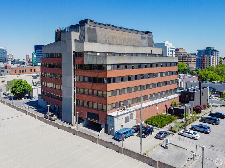 More Photos Of 235 King St E, Kitchener Office For Lease
