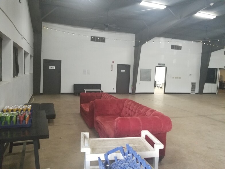 More Photos Of 6800 N Bryant Ave, Oklahoma City Religious Facility For Sale