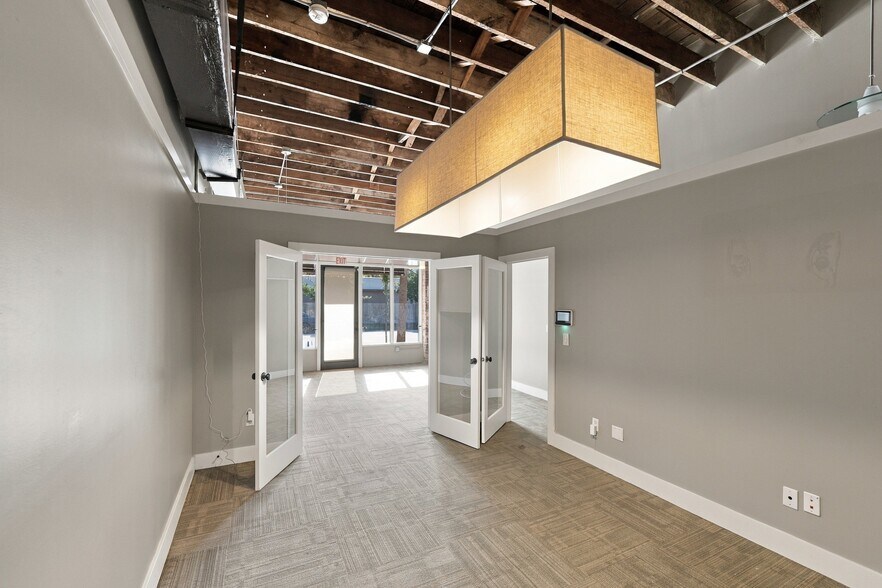 More Photos Of 1602-1608 Walnut St, Jacksonville Restaurant For Sale