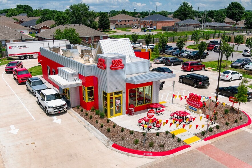 More Photos Of 1530 E Centerton Blvd, Bentonville General Retail For Sale