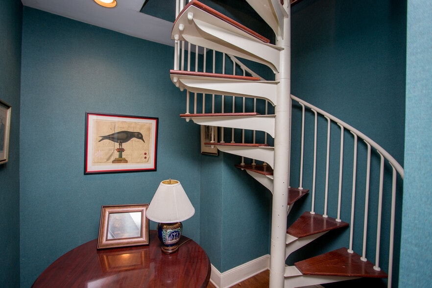 More Photos Of 45 N Union St, Lambertville Storefront Retail Office For Sale