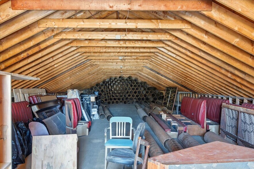 More Photos Of 33 Boston Post Rd, Waterford Freestanding For Sale