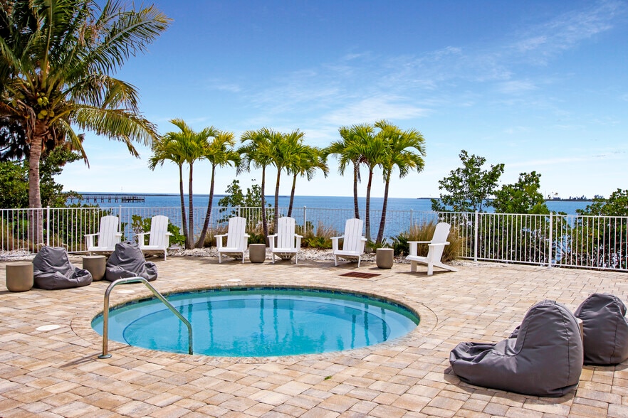 More Photos Of 14550 River Beach Dr, Port Charlotte Apartments For Sale