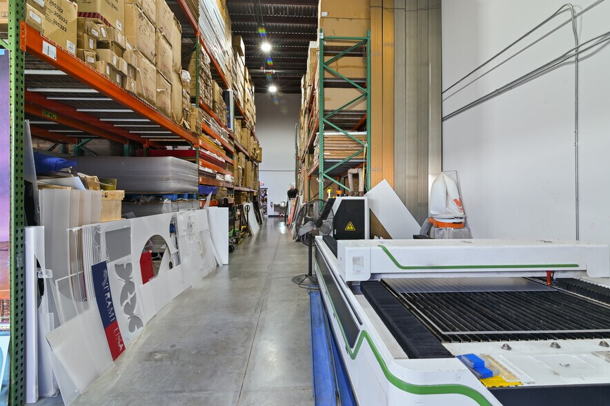 More Photos Of 2870 Clarcona Rd, Apopka Warehouse For Sale