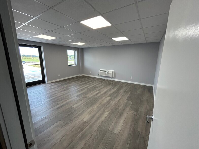 More Photos Of 121 Imperial Ln, Gaffney Warehouse For Lease