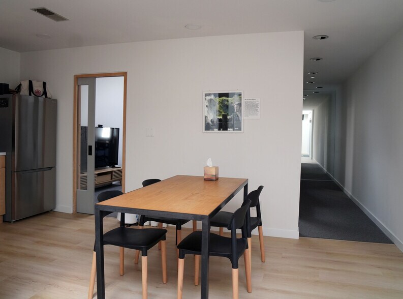 More Photos Of 1315 Pacific Ave, Santa Cruz Storefront Retail Office For Lease