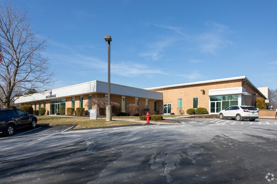 More Photos Of 100 Trap Falls Road Ext, Shelton Warehouse For Lease