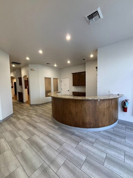 More Photos Of 9205-9209 W State St, Boise General Retail For Sale