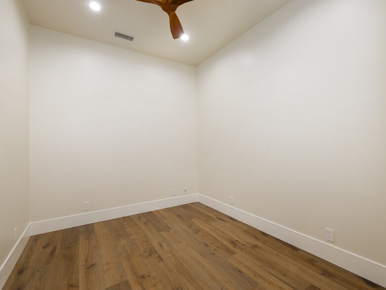 More Photos Of 1427 W 8th St, San Pedro Coworking Space