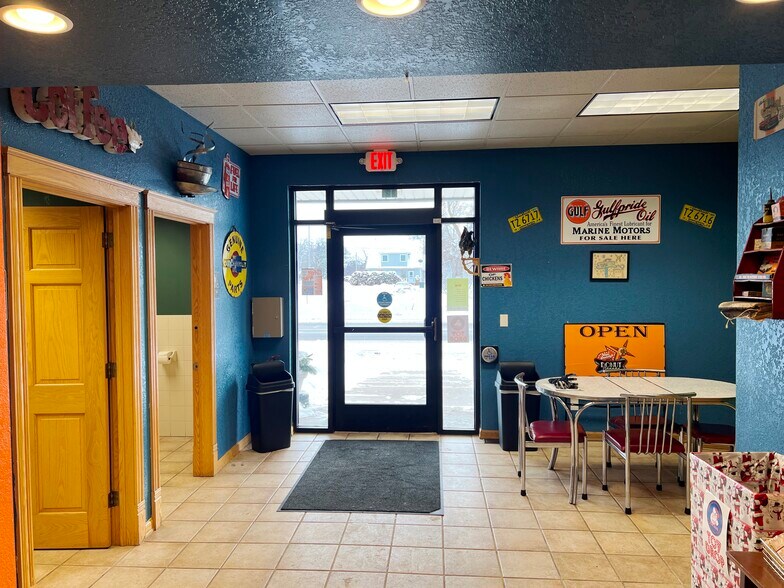 More Photos Of 221 4th St, Ironton Freestanding For Sale