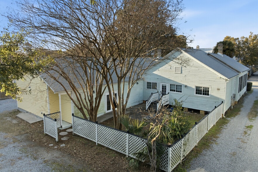 More Photos Of 417 Zarragossa St, Pensacola Office Residential For Sale