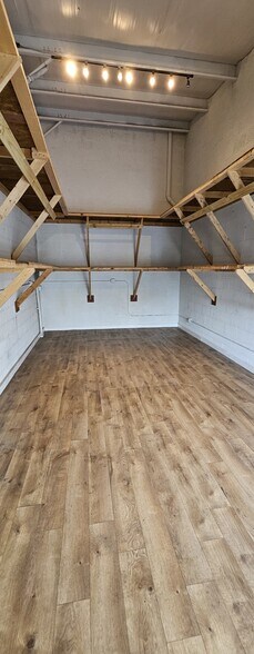 More Photos Of 1133 Industrial Blvd, Naples Manufacturing For Lease