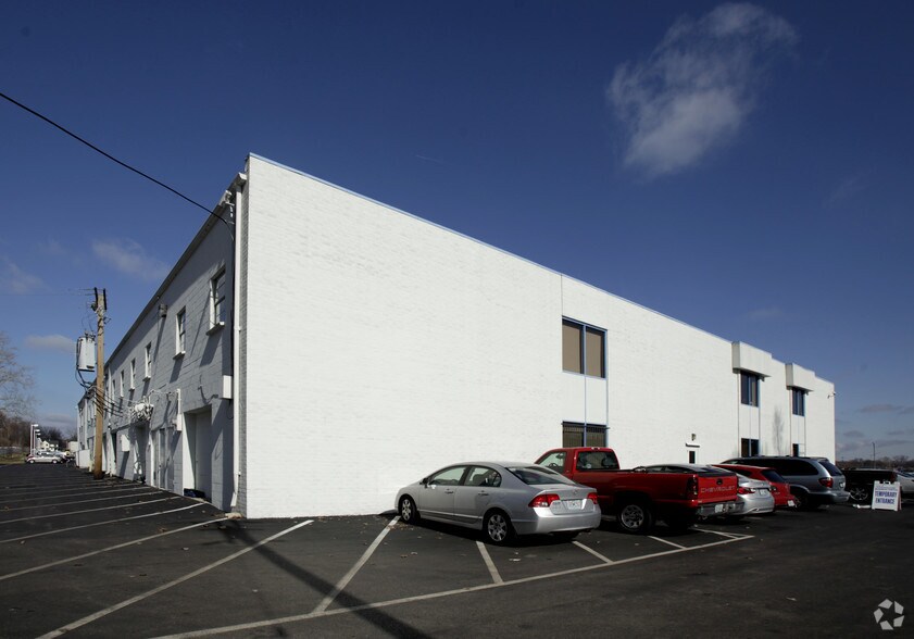 More Photos Of 320 Brookes Dr, Hazelwood Office For Lease