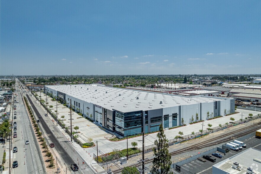 More Photos Of 2400 E Artesia Blvd, Long Beach Warehouse For Lease
