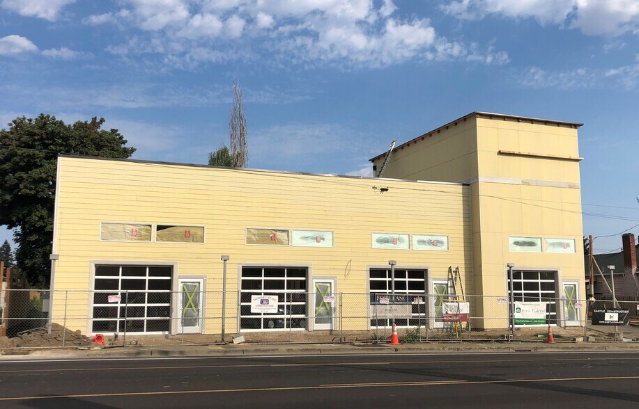 More Photos Of 1031 NE Lafayette Ave, Mcminnville Restaurant For Sale