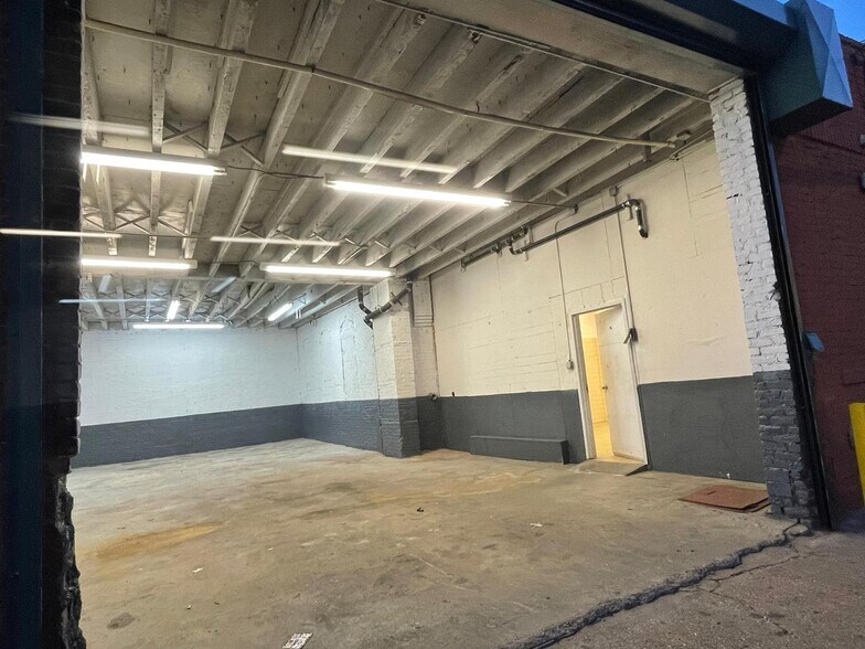More Photos Of 405 Rider Ave, Bronx Warehouse For Lease