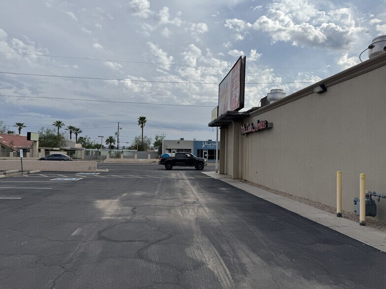 More Photos Of 1516 E Thomas Rd, Phoenix Restaurant For Sale