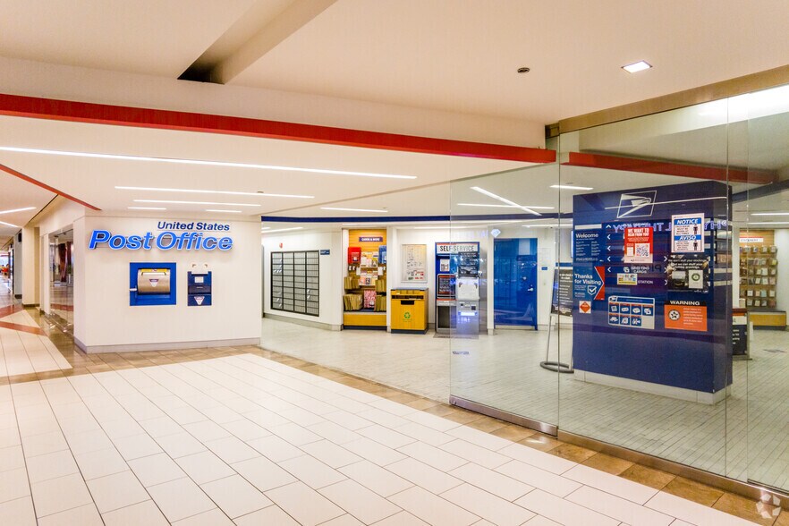 More Photos Of 470-490 L'Enfant Plz SW, Washington Office For Lease